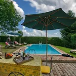 Countryside In With Swimming Pool فيلة Amandola