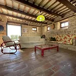 فيلة Countryside In With Swimming Pool