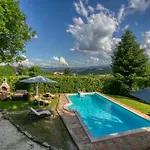 Countryside In With Swimming Pool فيلة Amandola