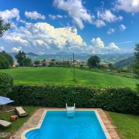 Countryside In With Swimming Pool * Amandola
