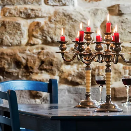 Countryside In With Swimming Pool Vila