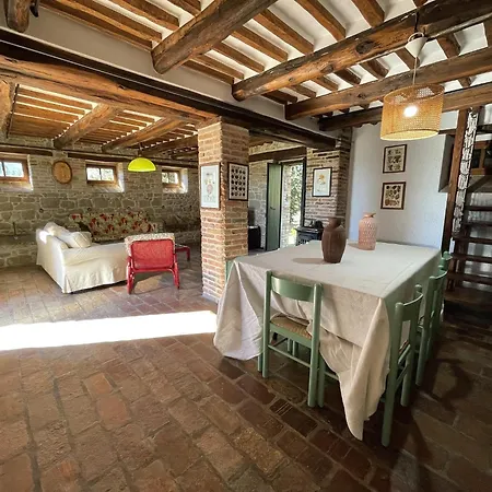 فيلة Countryside In With Swimming Pool Amandola