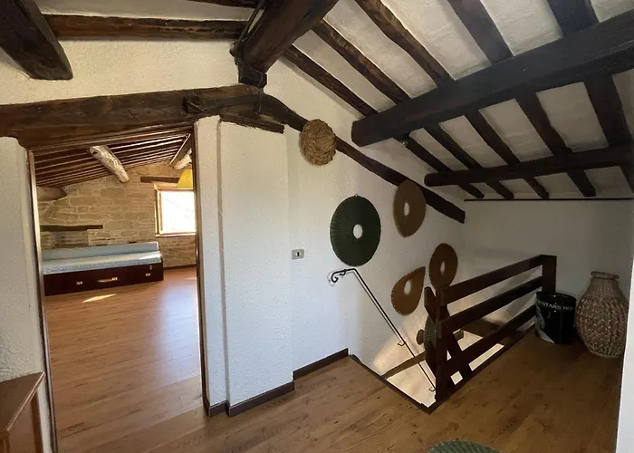 Countryside In With Swimming Pool * Amandola