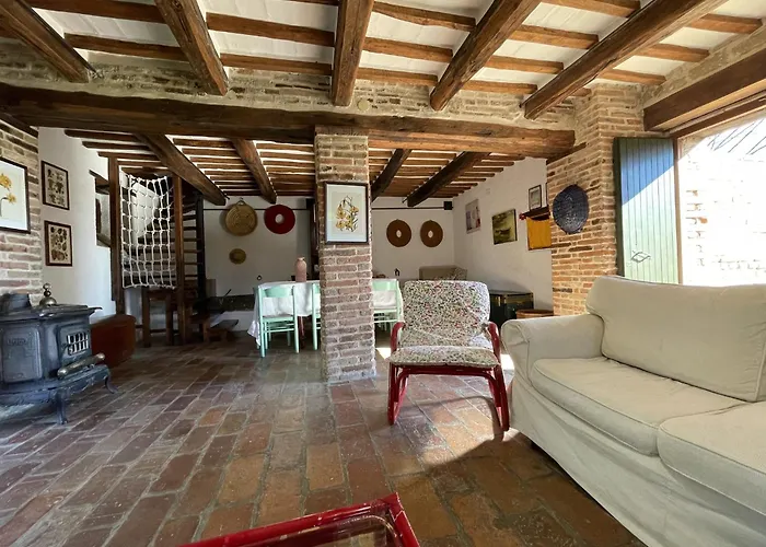 Countryside In With Swimming Pool Villa