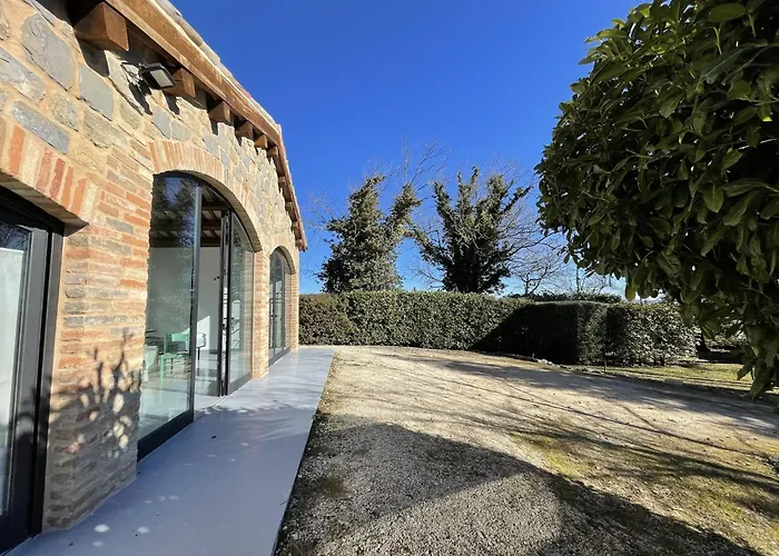 Countryside In With Swimming Pool Villa